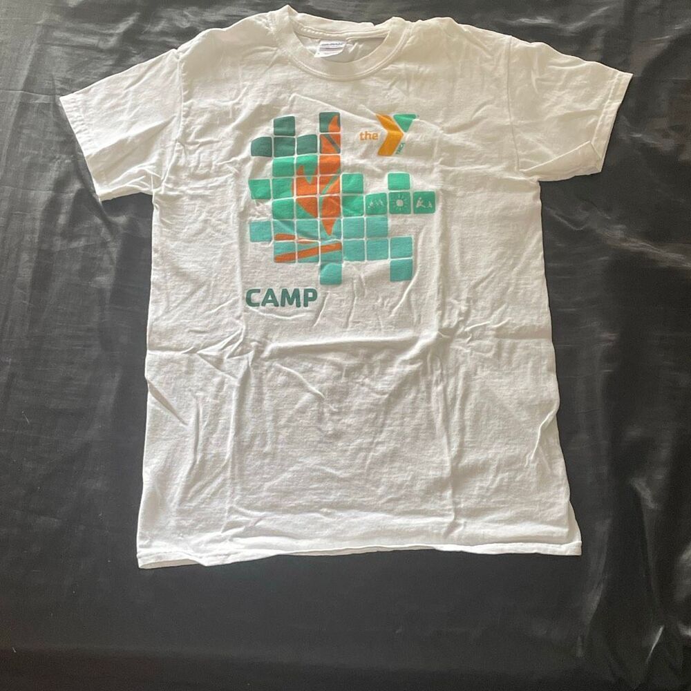 The YMCA camp crew neck white graphic short sleeve t shirt size small unisex
